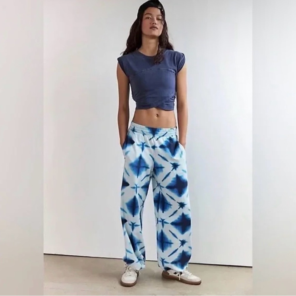 NWT Free People FP Movement Crossover Printed Set